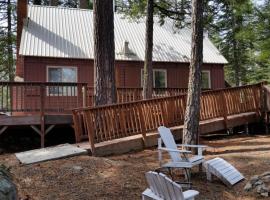 Bird House, hotel with parking in Shaver Lake