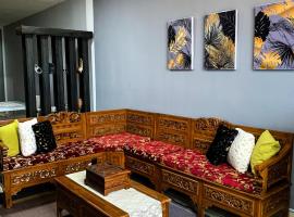 River View with Pool 3-bedroom - Yusmah Riverview, ξενοδοχείο σε Kota Bharu