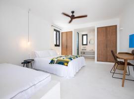 Koukoumi Vegan Boutique Hotel, hotel sa Ano Mera