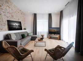 NC Apartments Rambla 32, hotel near Figueres Vilafant Train Station, Figueres