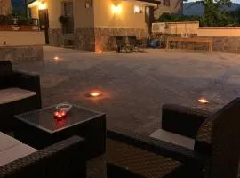B&B BUICOVILLE CAMEROTA
