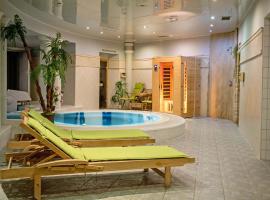 Hozam Wellness és Apartman, hotel in Szolnok