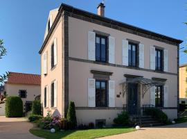 L'Enclos de Ribains, hotel v destinaci Aubière