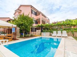 Apartment Pula, Istria 18، مكان عطلات للإيجار في Veli Vrh