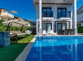 Salkım- 4 Bedroom Holiday Villa in Oludeniz
