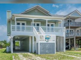 Donovan's Out of the Blue, hotel in Oak Island