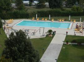 Park Hotel Ripaverde, viešbutis su baseinais mieste Borgo San Lorencas
