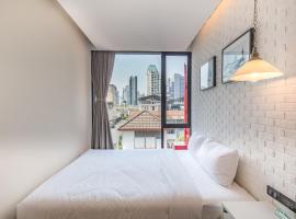 Sleep Box Sukhumvit 22, hotel v destinaci Bangkok