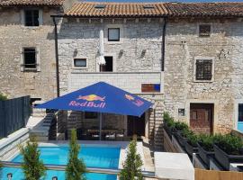 Stone House Istria HRIS 1 – hotel z parkingiem w mieście Baderna