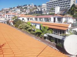 Residencial Melba, hótel í Funchal