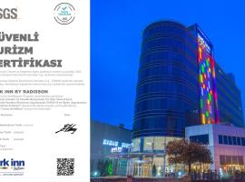 Park Inn By Radisson Istanbul Ataturk Airport โรงแรมที่Kucukcekmeceในอิสตันบูล