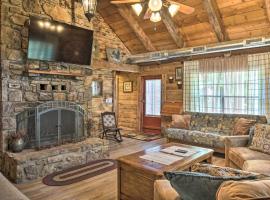 Picturesque Log Cabin Less Than 1 Mile to Table Rock Lake!, hotel in Golden