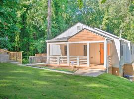 Hip and Spacious Home 5 Miles to Dtwn Atlanta!, &beta;ί&lambda;&alpha; &sigma;&tau;&eta;&nu; &Alpha;&tau;&lambda;ά&nu;&tau;&alpha;