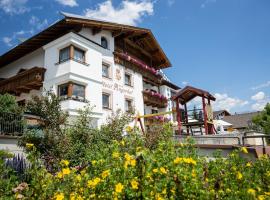 Ferienhotel Angerhof, hotel con jacuzzi en Fiss