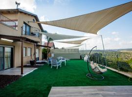 לנפוש בכפר, hotel v destinaci Kefar Shammay