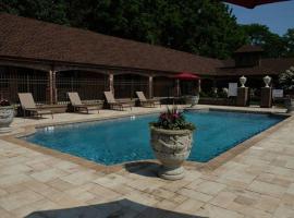 Chalet Inn & Suites, B&B/chambre d'hôtes à Centerport