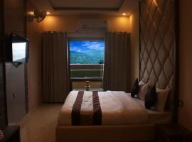 Perfectstayz Premium Ganga Heights at Harkipauri Road, hotell i Haridwār