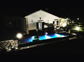 VILLA FRANCESCA: Monte SantʼAngelo'da bir spa oteli