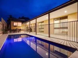 Charmes, paradise by the shore