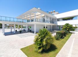 Complejo Al Sur, hotel in Chiclana de la Frontera