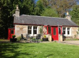Annslea Garden Cottage, hotell i Pitlochry