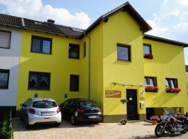 Pension Andrea, hotel with parking in Lugau