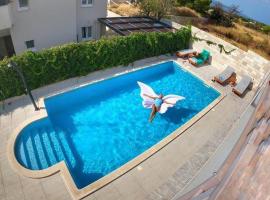 Villa Amorena - Adults Only, hotell i Bol