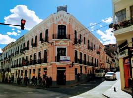 Hostal Latitud Ecuem, hotell i Quito