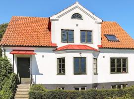10 person holiday home in L DERUP, hotel in Löderup