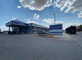 Travelodge by Wyndham Albuquerque West โมเทลในแอลบูเคอร์คี