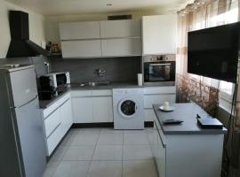 Location d'appartement entièrement meublé près de Genève, ξενοδοχείο στο Annemasse