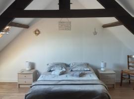 Les Greniers De Blanche, bed & breakfast kohteessa Le Vivier-sur-Mer