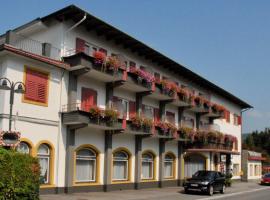 Hotel Velden Bacherlwirt, hotel in Velden am Wörthersee