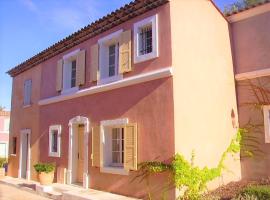 PROVENÇAL HOUSE IN FAYENCE with POOL & INDOOR SPA, hotel v destinaci Fayence
