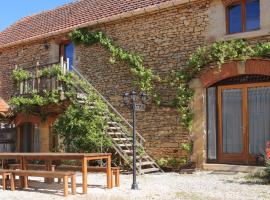 les Tours de Bombel, pet-friendly hotel in Saint-Amand-de-Coly