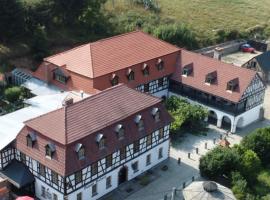 Zajazd Hubert, place to stay in Walim