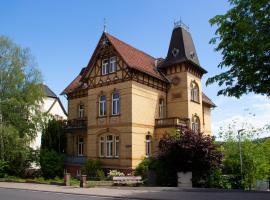 Ferienwohnung Hufelandstern bis 7 Personen - mit E-Ladesäule!、バート・ヴィルドゥンゲンのホテル