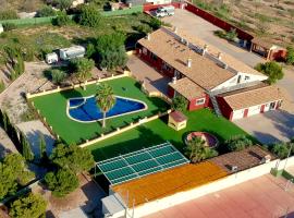 Espacio Finca Alegría - Rural Houses, Hostel, Campsite & Wellness Center, hotel dengan kolam renang di Cartagena