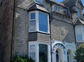 Sundial Stays Kendal, guest house in Kendal