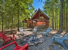 Cabin with Hot Tub and Games, 4 Mi to Beavers Bend!