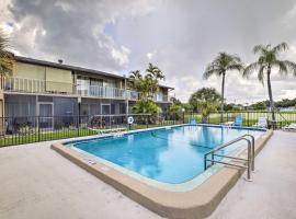 Condo with Pool Access Less Than 4 Miles to Siesta Key Beach, spa hotel in Sarasota