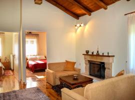 Dual house in Methydrio, vacation rental in Vitina