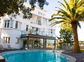 Amazonia Estoril Hotel, hotel v destinaci Estoril