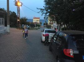 Denize 20 adım full eşyalı daire, hotel in Tekirdağ