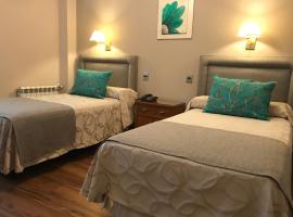 Hotel Crillon Mendoza, hotel u gradu 'Mendoza'