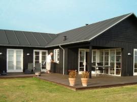 8 person holiday home in Nysted, bolig ved stranden i Nysted