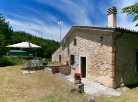 Val Giardino Vintage Cottage, rumah liburan di Roccamorice