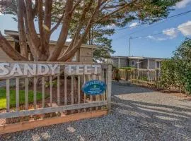 Sandy Feet - Meredith Lodging