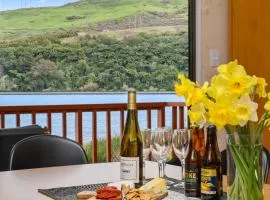 Escape to the Lake - Lake Rotoiti Bach