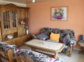 Geräumige Ferienwohnung mit Garten in Brusow, hotell i Kröpelin